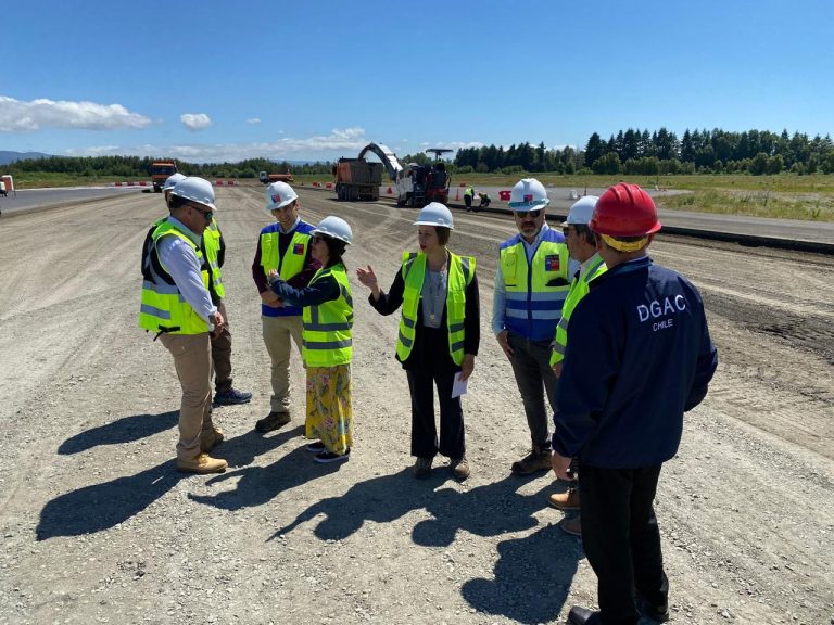 Un 64% de avance presenta renovación de asfaltos en Aeródromo  Pichoy, y se espera que trabajos concluyan a fines de mayo