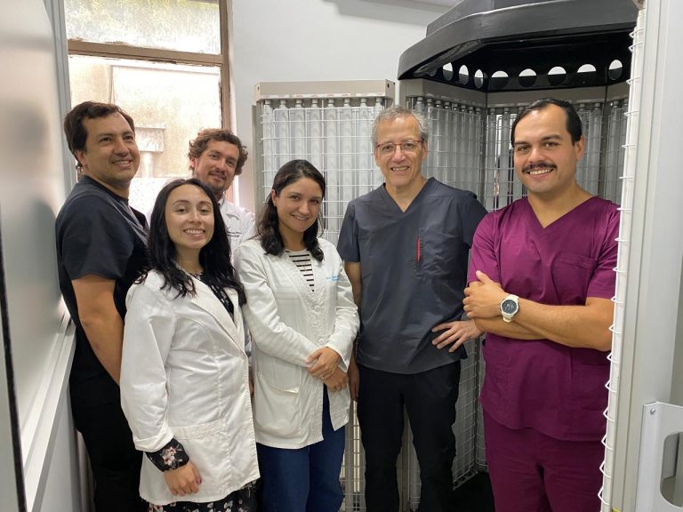 Hospital Base Valdivia incorpora moderna cabina de fototerapia para el Policlínico de Dermatología