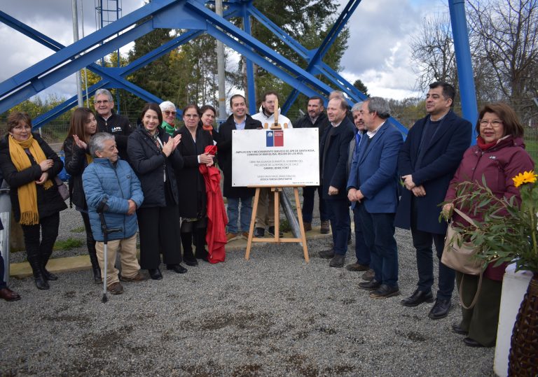 Vecinos de Santa Rosa en Mariquina inauguran ampliación de servicio sanitario rural que entrega agua potable a 272 familias