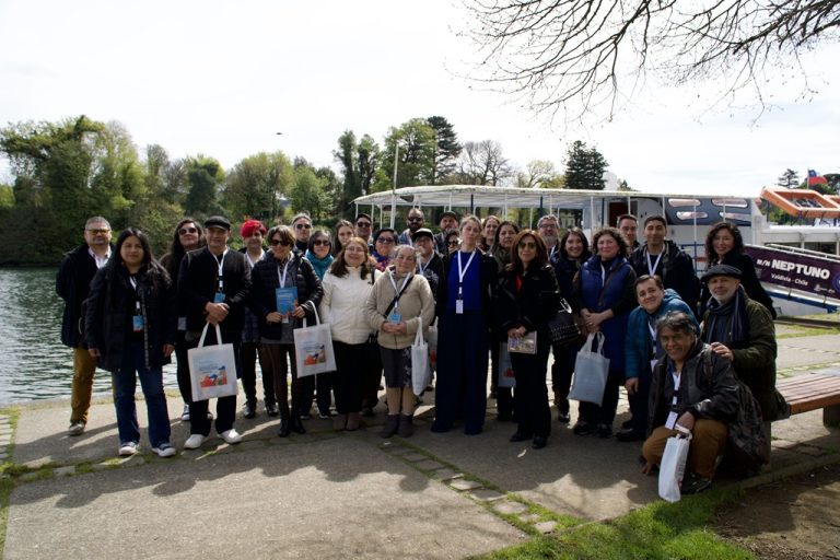 Valdivia dio la bienvenida a delegaciones de cuatro regiones que asisten a encuentro macrozonal de cultura