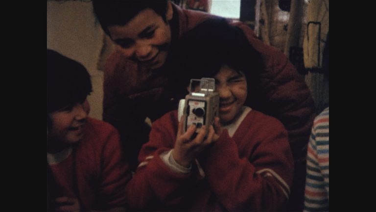 “Cien niños esperando un tren” en 16 mm en el Museo de Sitio Castillo de Niebla