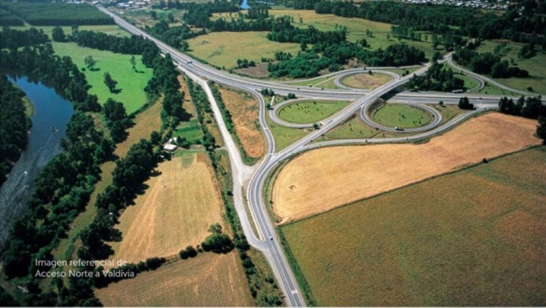 Delegado Jorge Alvial anuncia histórica licitación de la doble vía para los accesos a Valdivia