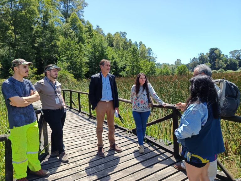 Director Nacional del Servicio de Biodiversidad y Áreas Protegidas visita región de Los Ríos en el marco del inicio de operaciones de la nueva institución