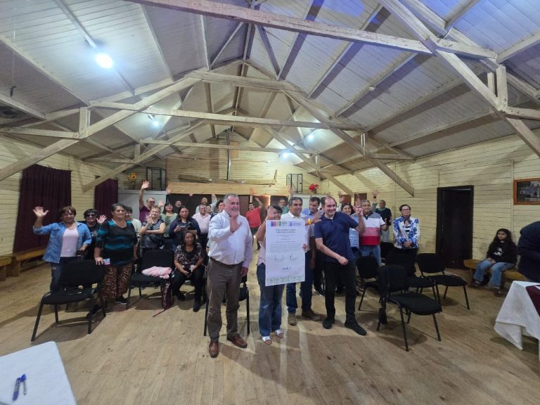 Firma de Contrato de Barrio en Aldea Campesina reafirma el trabajo conjunto como motor del desarrollo en La Unión