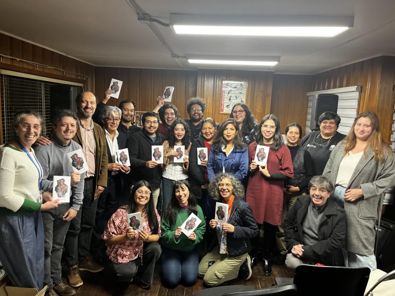 Bibliotecas Públicas de Los Ríos finalizan ciclo de club de lectura y escritura de poesía y lanzan antología con sus textos