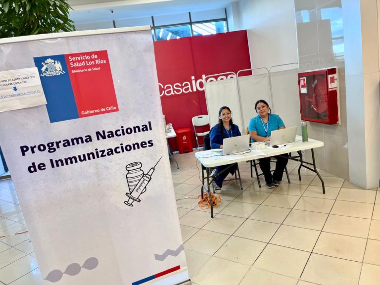 Servicio de Salud informa puntos de vacunación en la región de Los Ríos