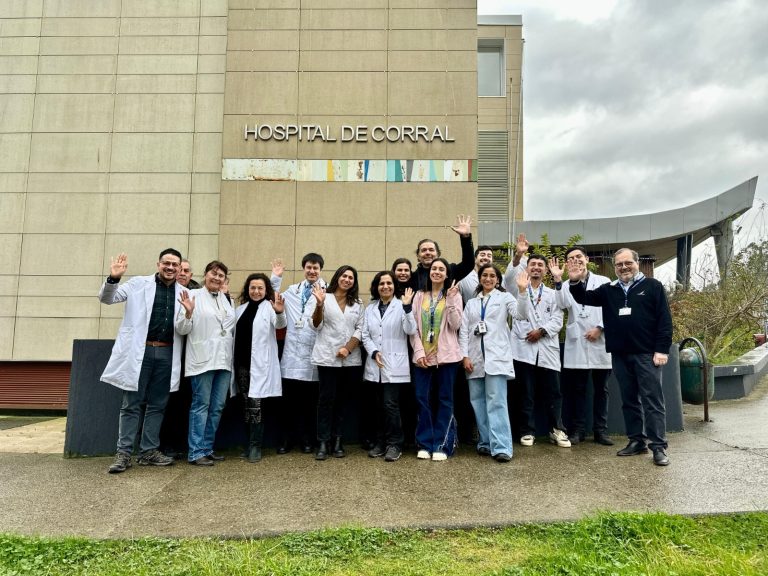 Especialistas de seis ciudades del sur del país llevaron atención reumatológica a pacientes de Corral